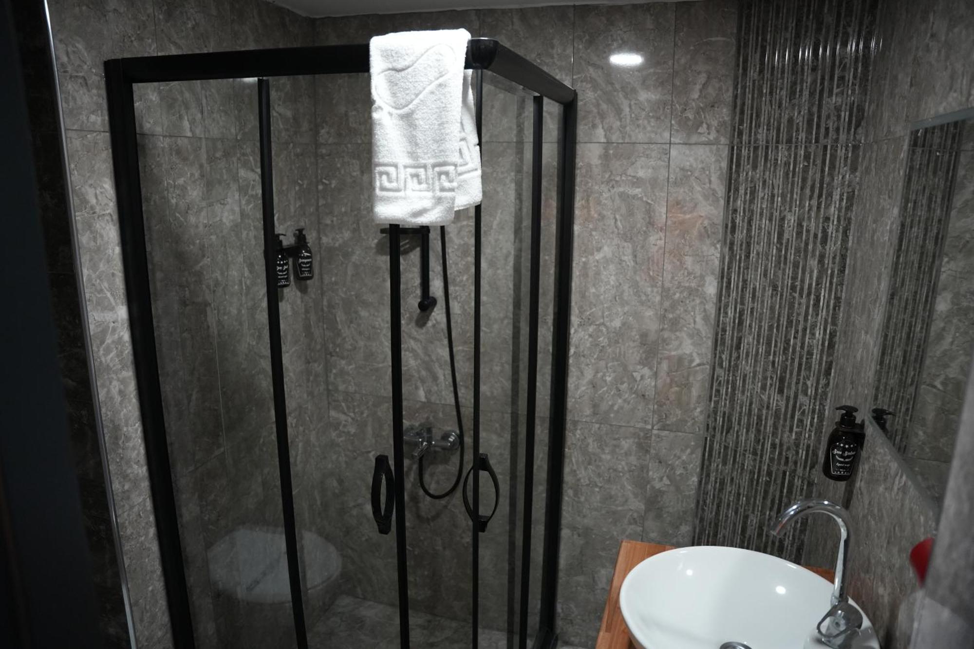 Eniza Hotel Mersin  Zewnętrze zdjęcie